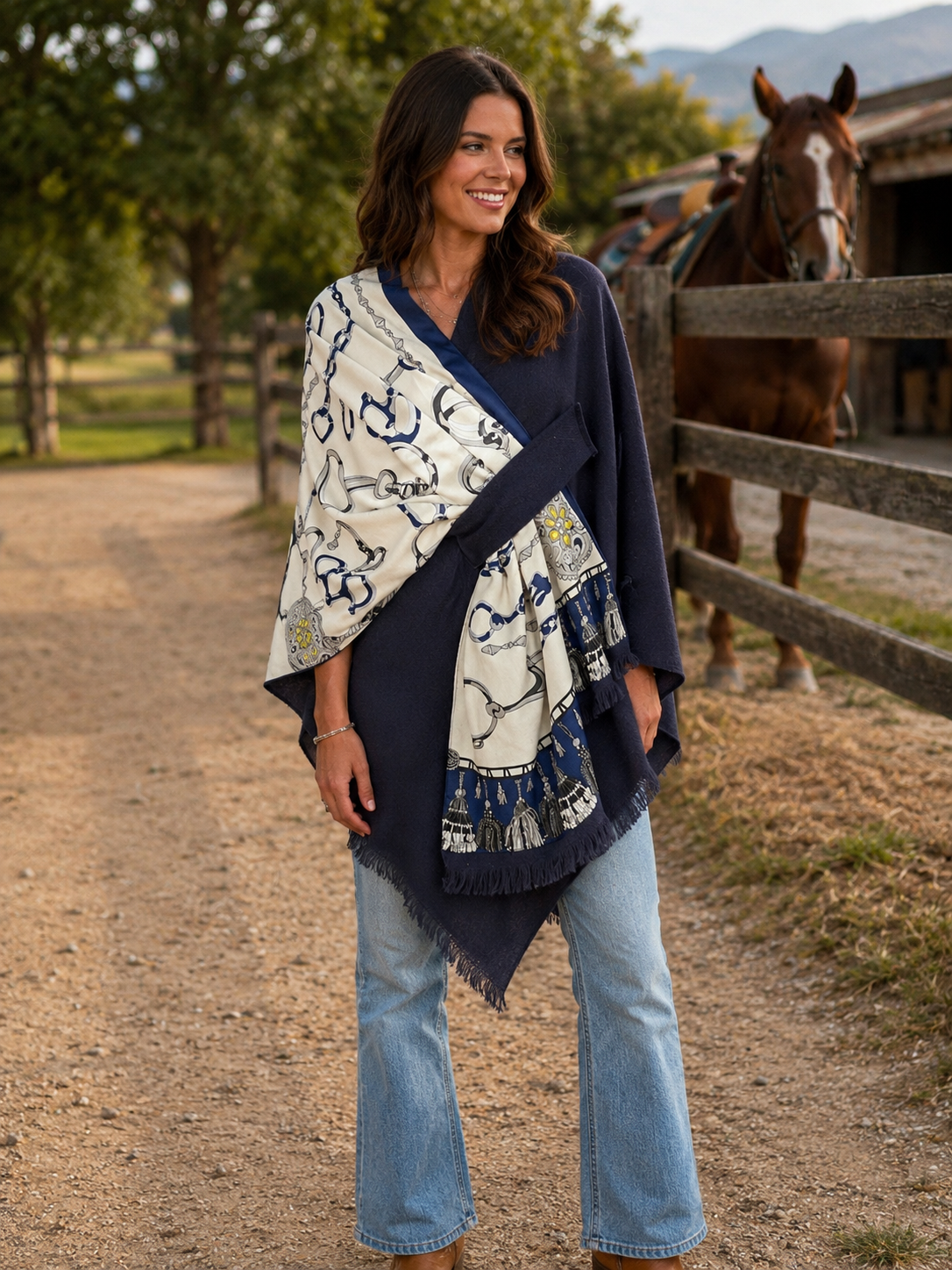 Pull Through Wrap / Navy / Blue Bit, side view